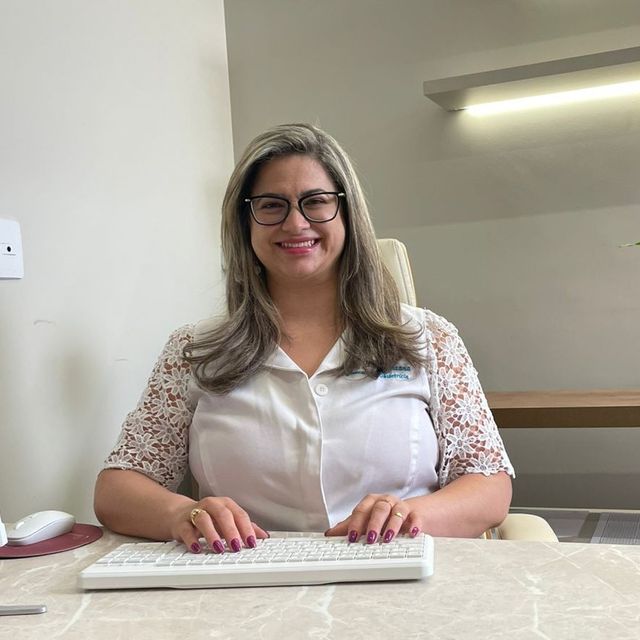 Aline  Santana Da Silva, Ginecologista Juiz de Fora