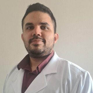 Dr. Lucas Bernardo Marinho