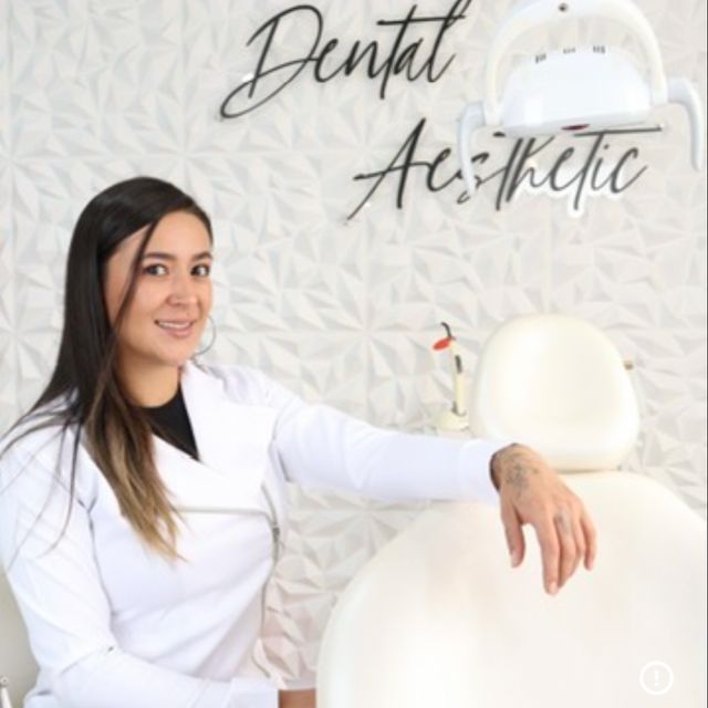 Natalia Angulo Cortés, Odontólogo Bogotá