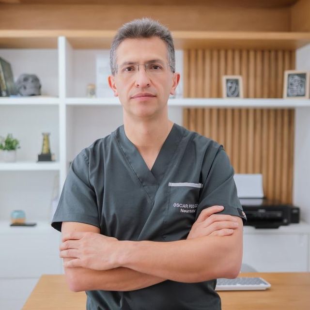 Oscar Feo Lee, Neurocirujano Bogotá