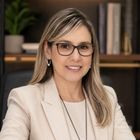 Dra.  Naira  Lopes