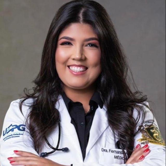 Fernanda Andrade ., Médico clínico geral Curitiba