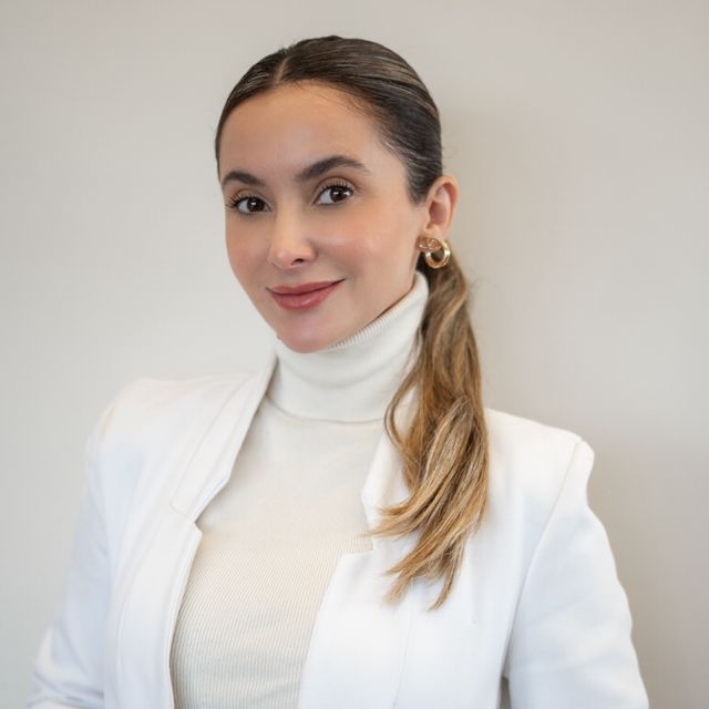 Milena Elias, Dermatologista São Paulo