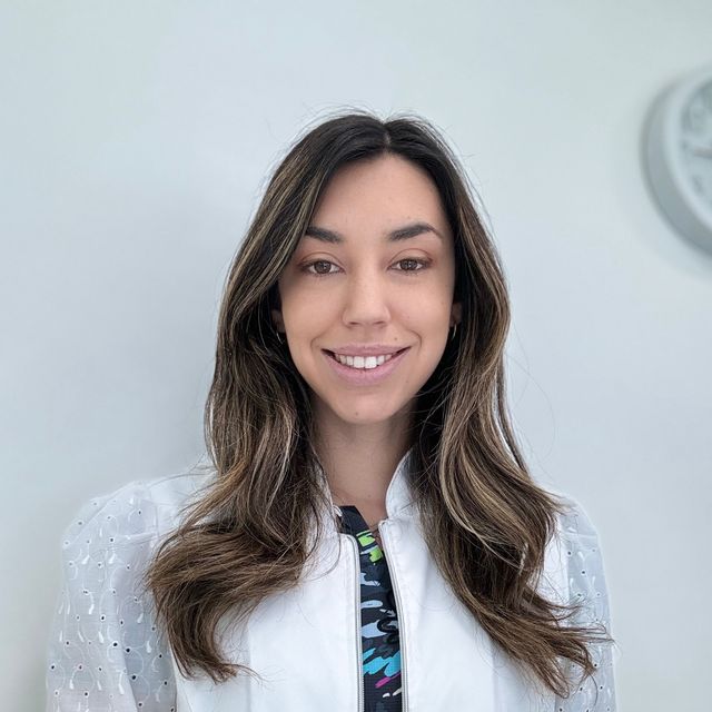 Marcela Millard, Dentista Las Condes