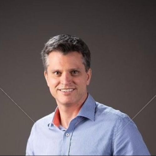 Matheus Schmidt Soares, Neurocirurgião Passos