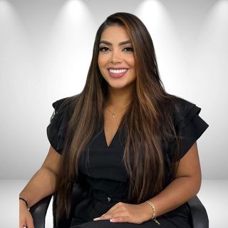 Acercar imagen: Stephanie Arenas Nuñez, Odontólogo Medellín