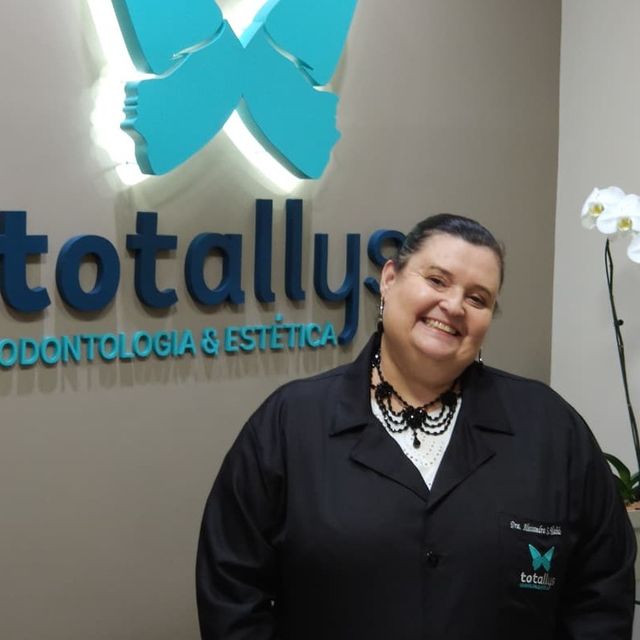 Alessandra Simoes Machado, Dentista Belo Horizonte