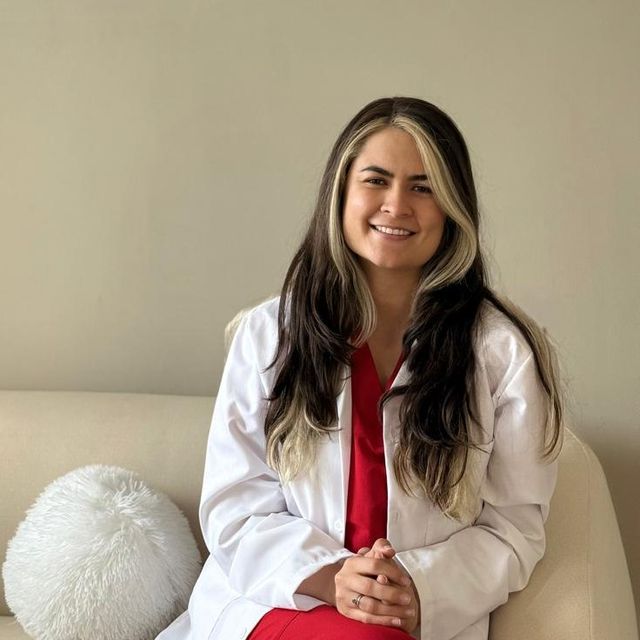 Natalia Zapata, Ginecólogo Medellín