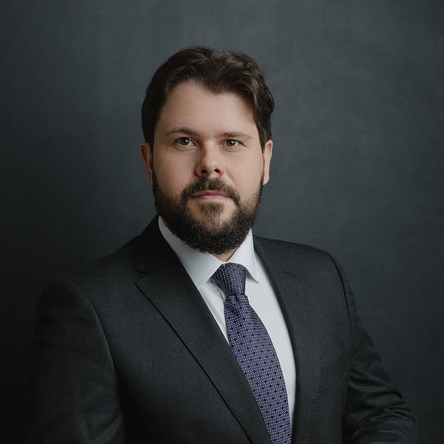 Renan Lovato, Neurocirurgião São Paulo