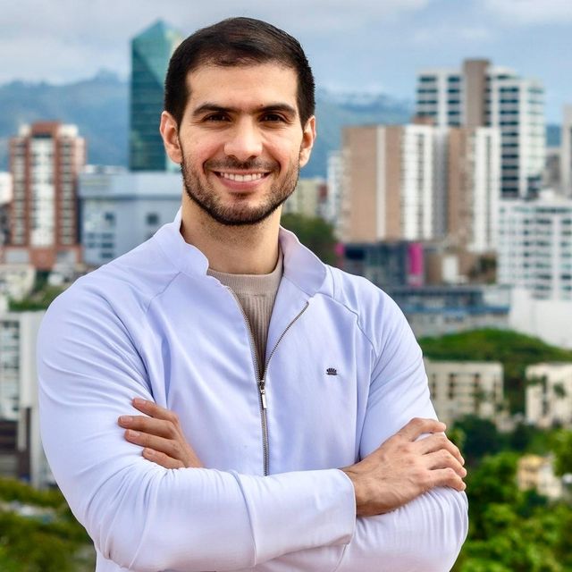 Santiago Palacio Gutiérrez, Cirujano maxilofacial Medellín