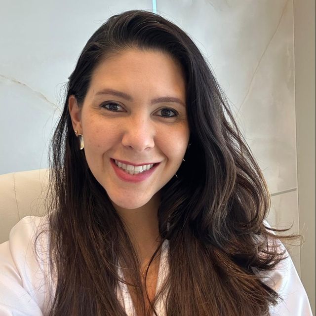 Juliana Heliodoro Fonseca ., Geriatra Vitória