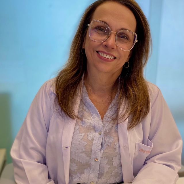 Elizabeth  Klaus Wanderley , Coloproctologista Recife