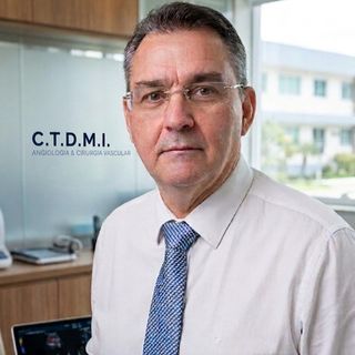 Dr. Hugnei Ferro