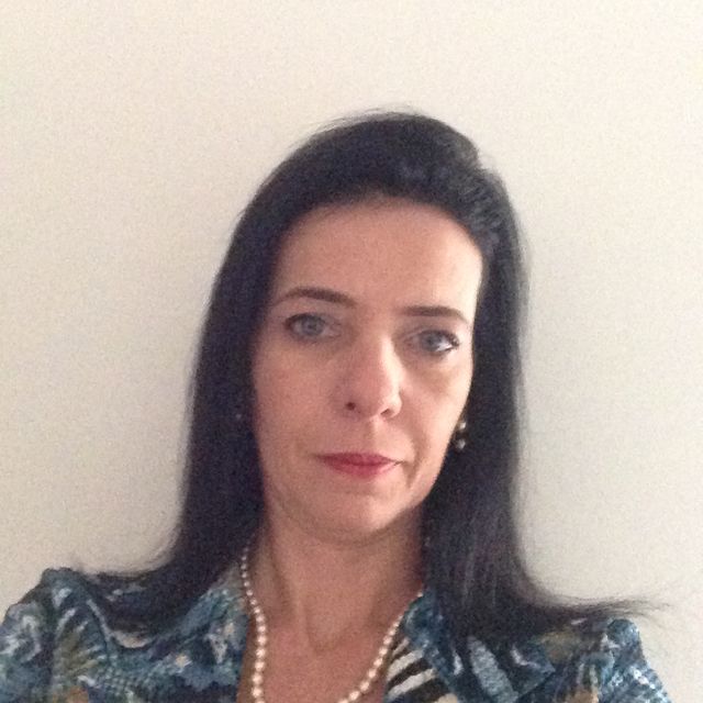 Tânia Parolari
