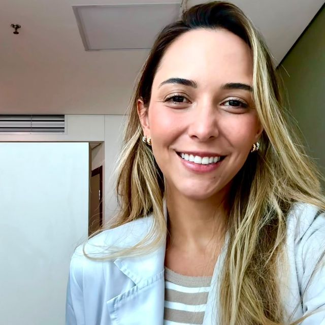 Letícia Brandão, Coloproctologista Belo Horizonte