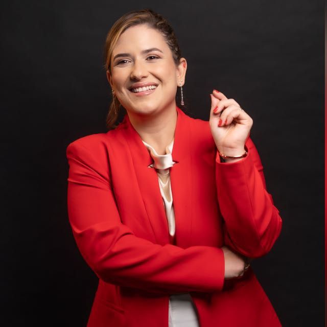 Alessandra  Macêdo , Especialista em Clínica Médica Caruaru