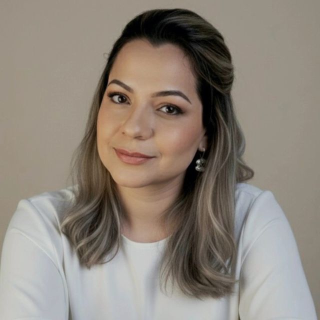 Roberta Coelho Tachini, Dentista Rio de Janeiro