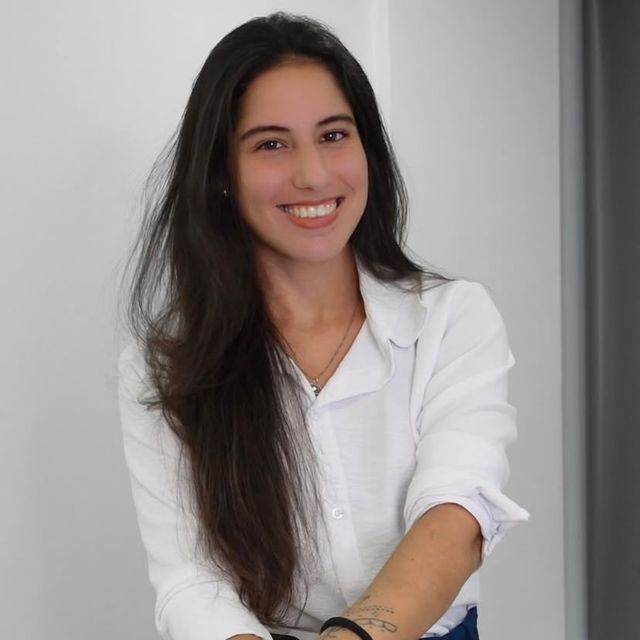 Dra. Letícia  Nizzo, Dentista Centro