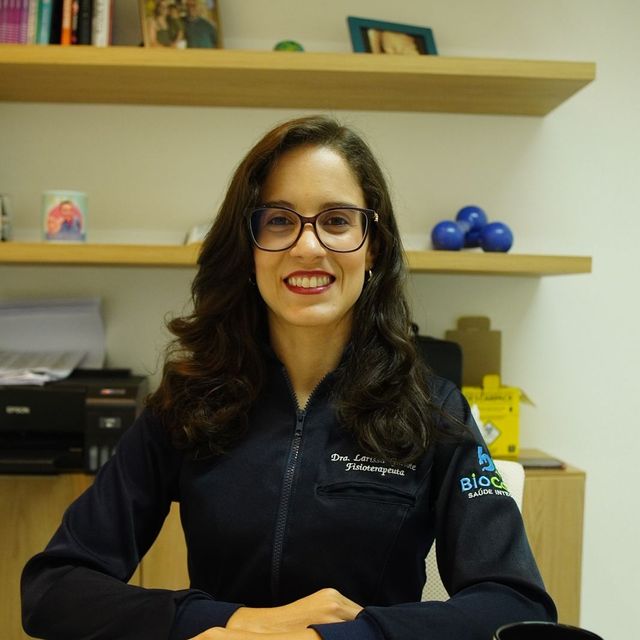 Larissa  Garrote Duarte , Fisioterapeuta Maceió