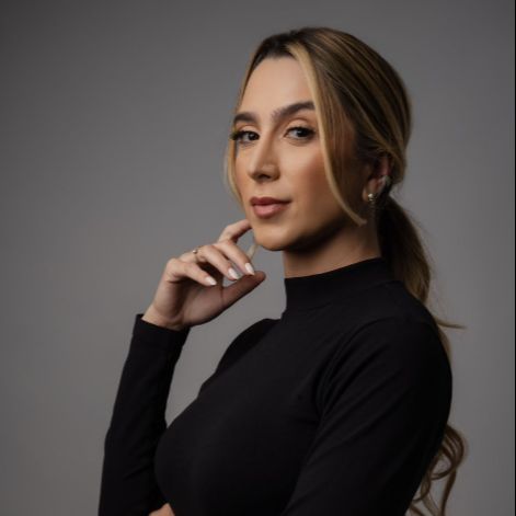 Carolline Valentim Garcia, Dermatologista Cabo Frio