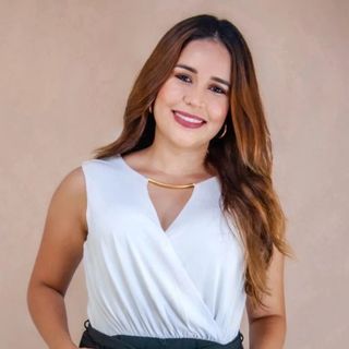 Acercar imagen: Natalia Rozzo Gaviria, Dermatólogo Cali