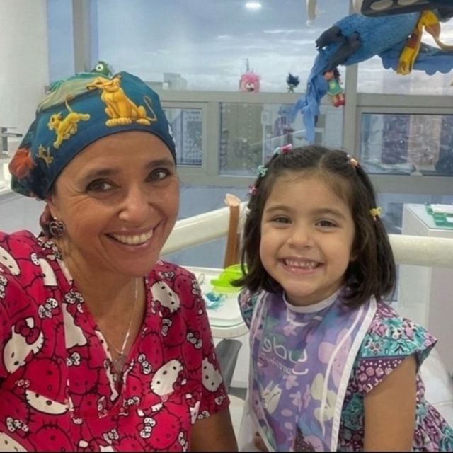 Maria Isabel Urrea Lopez, Odontólogo Manizales