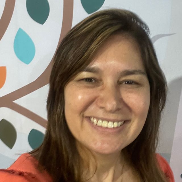 Pinia Rubia dos Santos Aguiar ., Fisioterapeuta Niterói