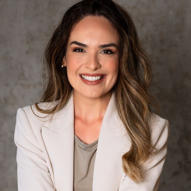 Amanda Cristina, Dentista São José dos Campos