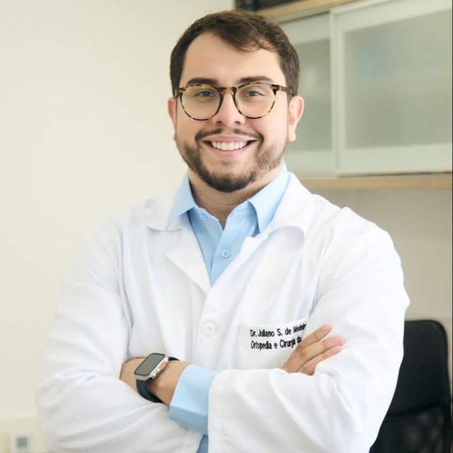 Juliano Medeiros, Ortopedista - Traumatologista Curitiba