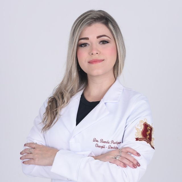 Brenda  Vieira Puntigam de Souza, Dentista Belo Horizonte