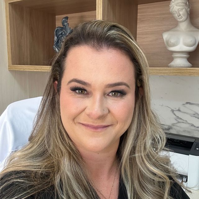 Nathalia  Carbinatti Franzini , Nefrologista Araras