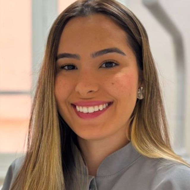 Paula Patrony de Menezes, Dentista Rio de Janeiro