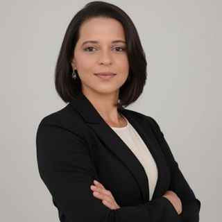 Dra. Mikaela Almeida