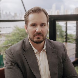Dr. Marcos Ribeiro Landsmann Junior