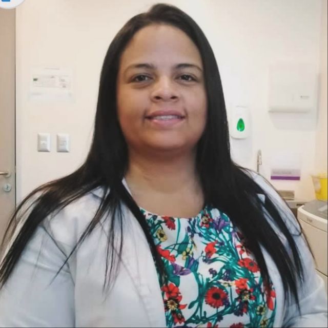 Rosmara  Martínez Rivas, Ginecólogo Chillán