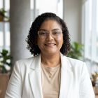 Dra. Shirley Santos