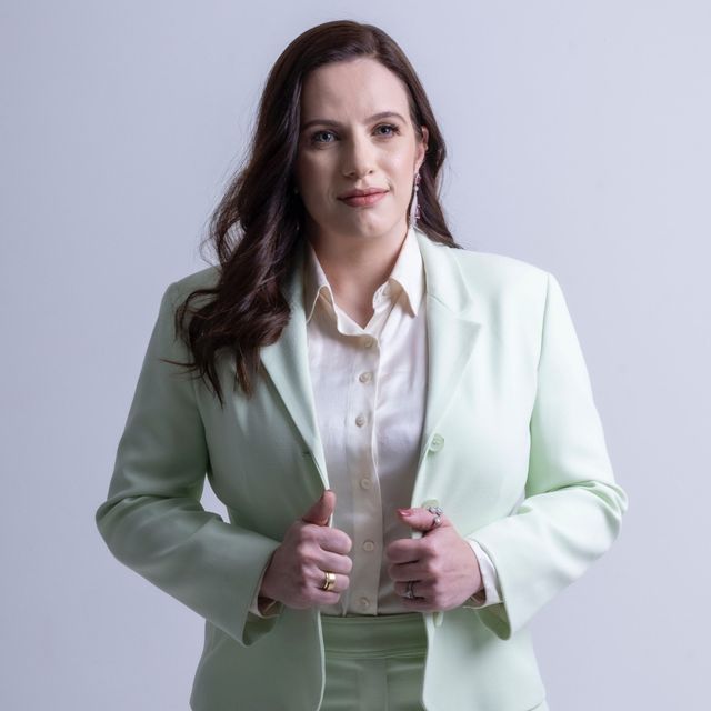 Thais Almeida Rodrigues, Neurocirurgião Goiânia