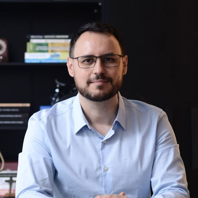 Giovanni Maximiano, Psicólogo Juiz de Fora