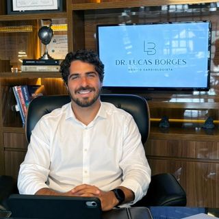 Dr. Lucas Borges