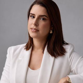 Kárita Bravo, Médico clínico geral Goiânia