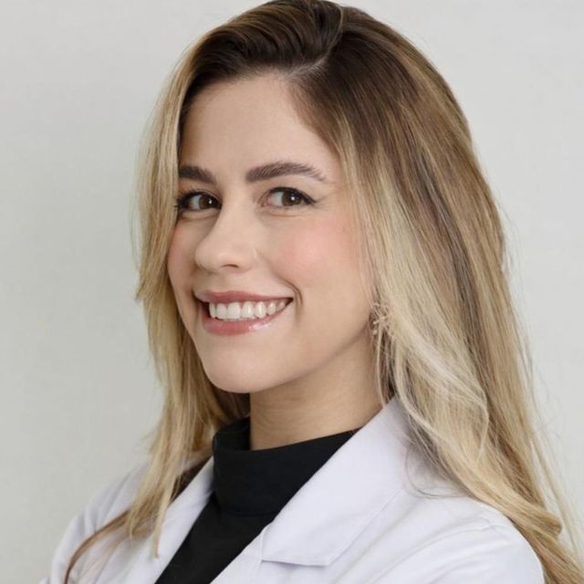 Marina Coutinho Costa ., Oftalmologista João Pessoa