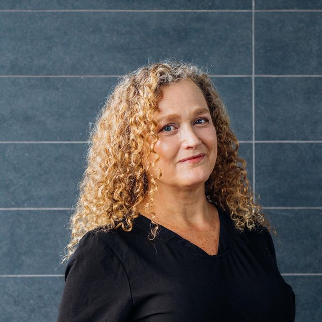 Marcela Paz Muñoz Steinberg, Dentista Las Condes