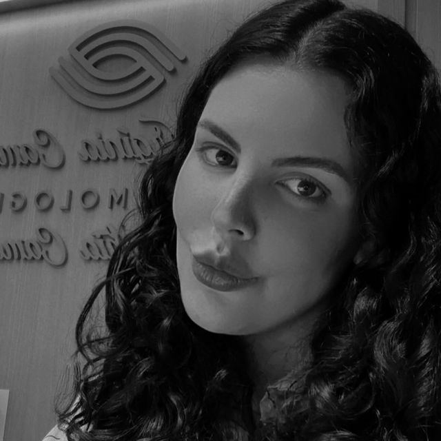 Cynthia De Camargo Innocencio, Oftalmologista Três Rios