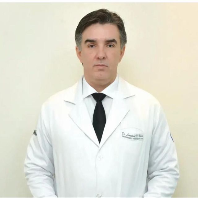 Leonardo Vieira Santos Moraes, Ortopedista - Traumatologista Goiânia