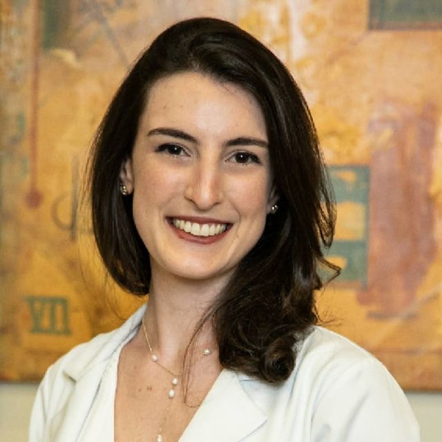 Paula Frudit, Especialista em Clínica Médica São Paulo