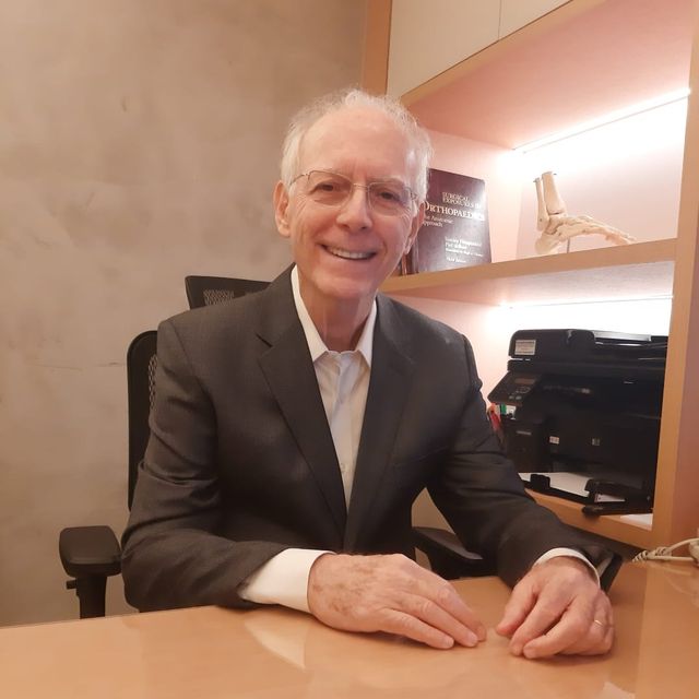 Arnaldo Glasberg, Ortopedista - Traumatologista Rio de Janeiro