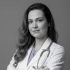 Dra. Camila Moreira Guimarães