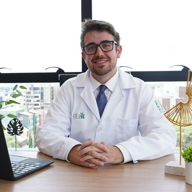Luis E. B. M. Zubko, Neurologista Curitiba