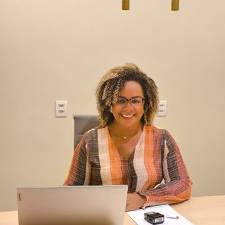 Dra. Letícia Almeida