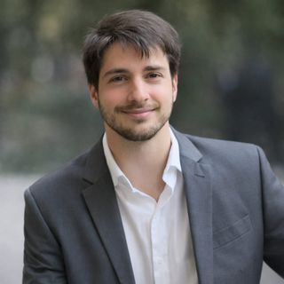 Dr. Eduardo Coube Arieta